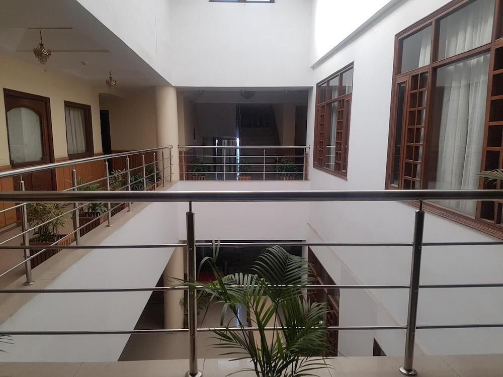 Hotel Park Inn Chandigarh Exterior photo