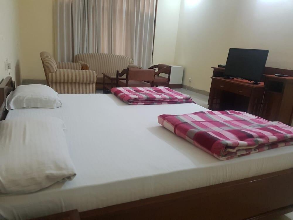 Hotel Park Inn Chandigarh Exterior photo