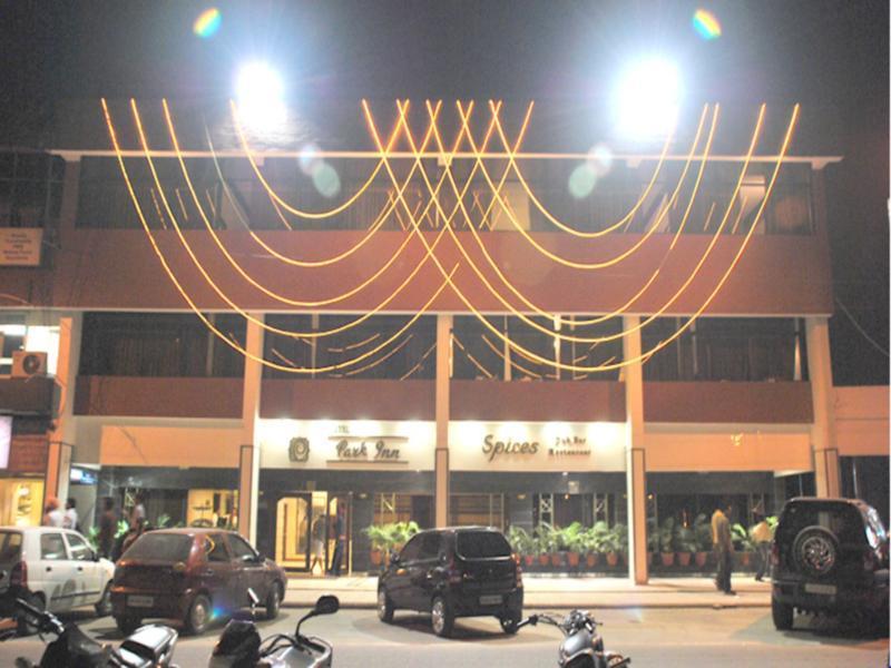 Hotel Park Inn Chandigarh Exterior photo