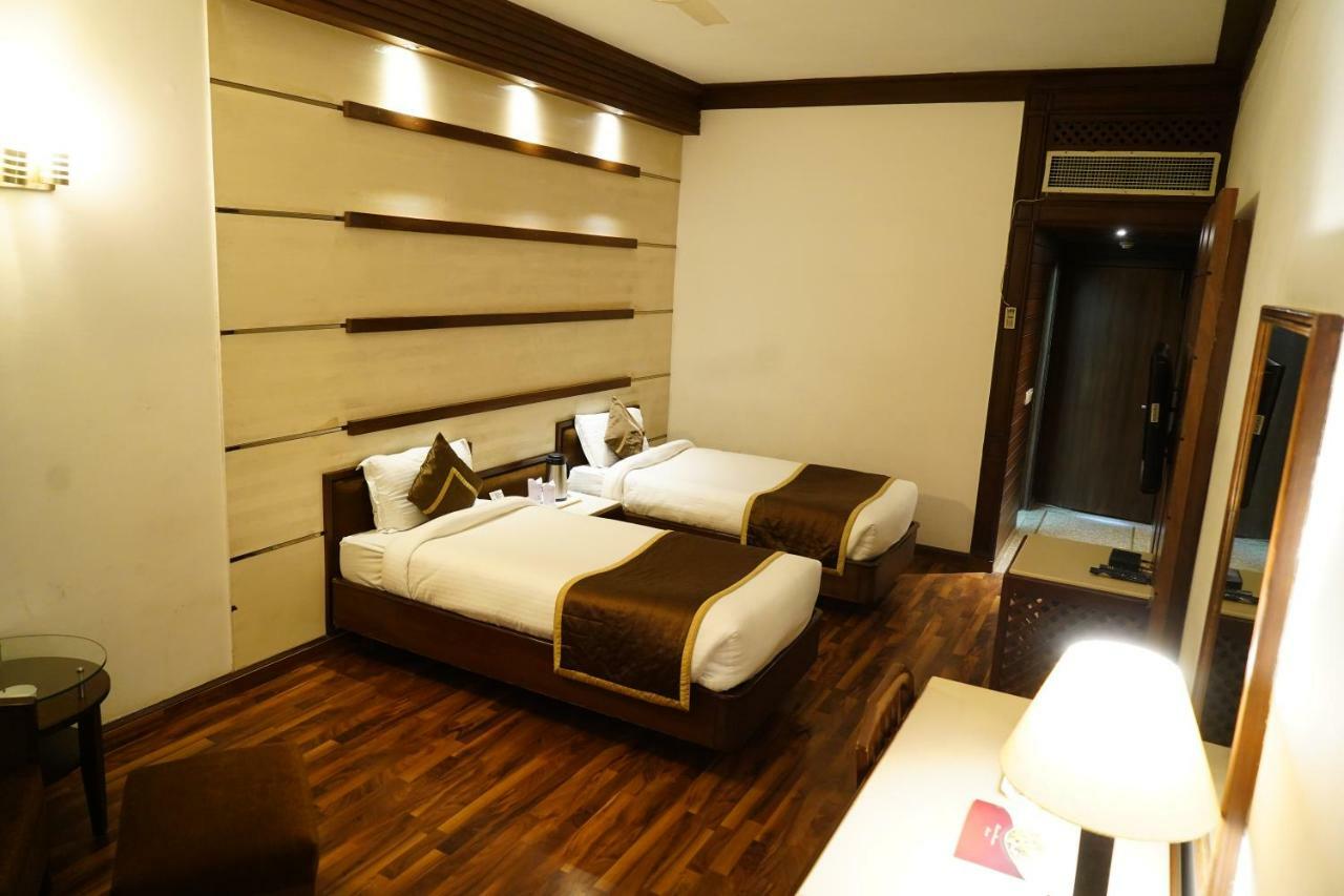 Hotel Park Inn Chandigarh Exterior photo