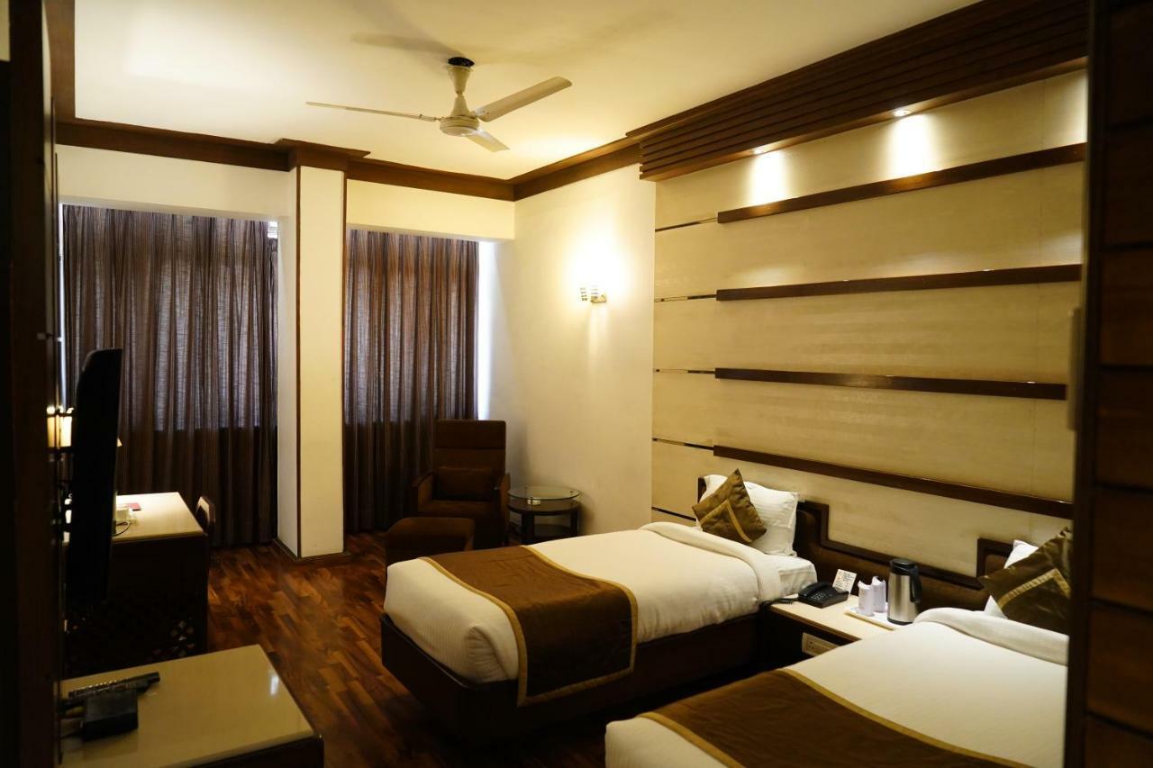 Hotel Park Inn Chandigarh Exterior photo